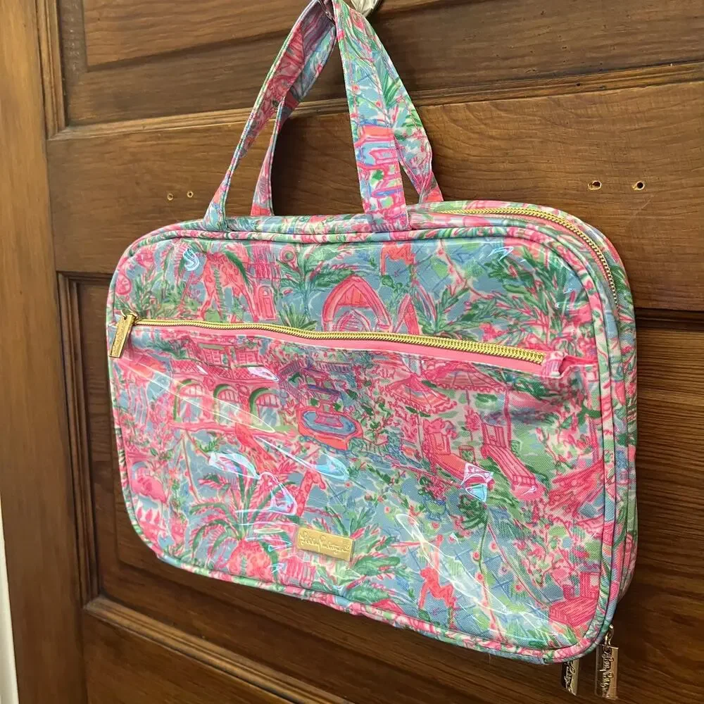 Lilly Pulitzer Cosmetic Case Travel Make up Bag NWOT's Pink Floral